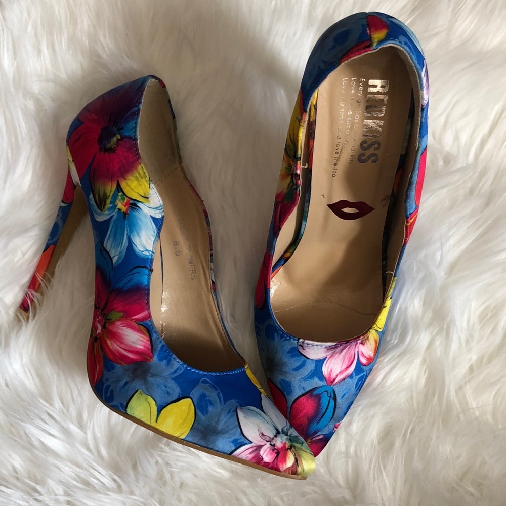 NEW!!! Beautiful flower pattern spring shoes